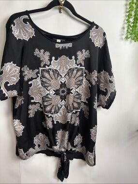 Dana Buchman Black Paisley Medallion Tie-Hem Blouse